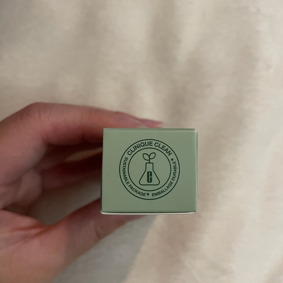 Clinique moisture surge 100h travel size - Picture 4 of 7